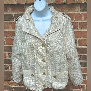 Zenergy by Chicos quilted Lightweight Jacket . Pearlized Cream Color. Size 3/16